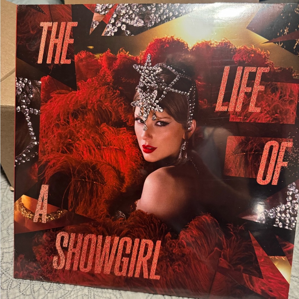 Taylor Swift The Life of a Showgirl: Tiny Bubbles red lipstick and lace Vinyl